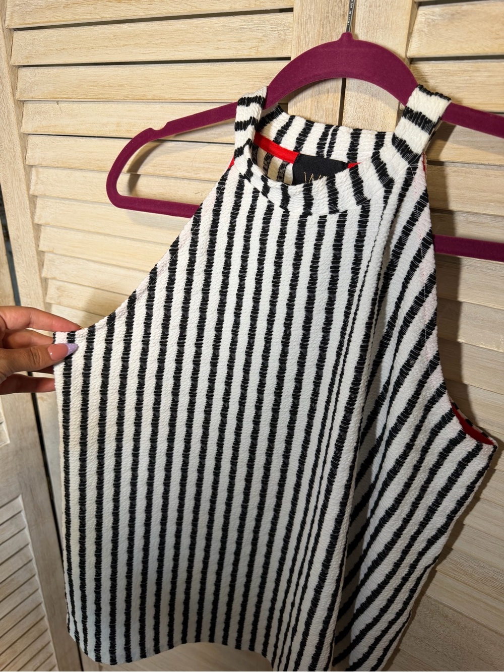 W5 High Neck Tank - Picture 3 of 5
